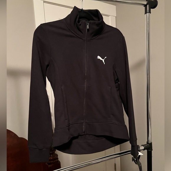 🖤Brand New Puma Sweater Zip up Jacket size small🖤 - Picture 1 of 3